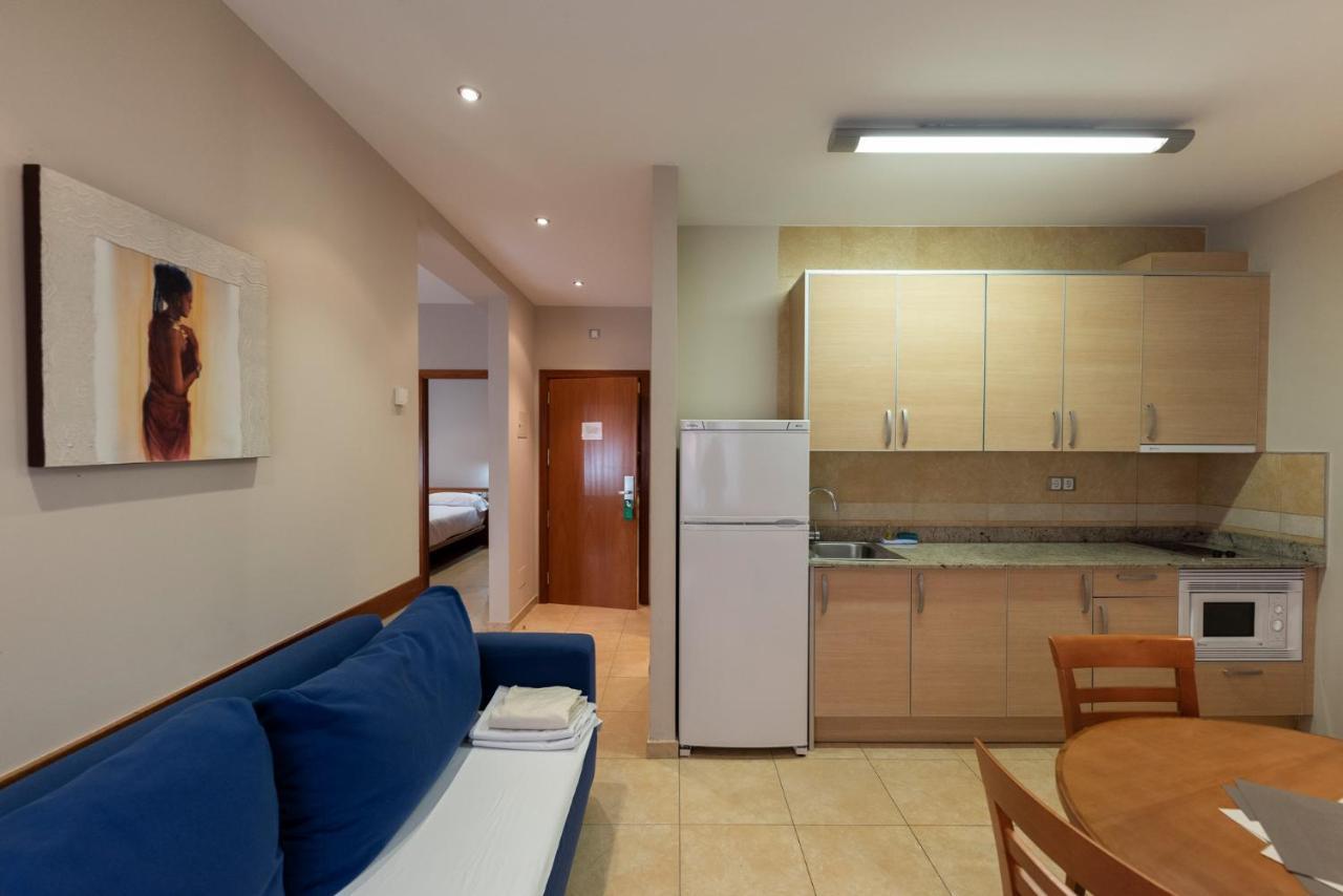 Aparthotel Iceberg Sant Julià de Lòria Екстериор снимка