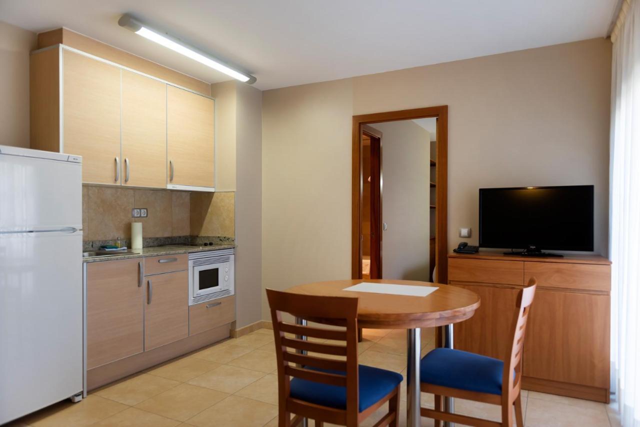 Aparthotel Iceberg Sant Julià de Lòria Екстериор снимка
