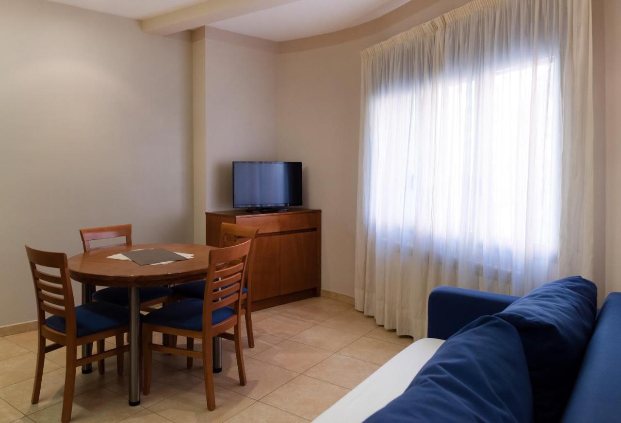 Aparthotel Iceberg Sant Julià de Lòria Екстериор снимка