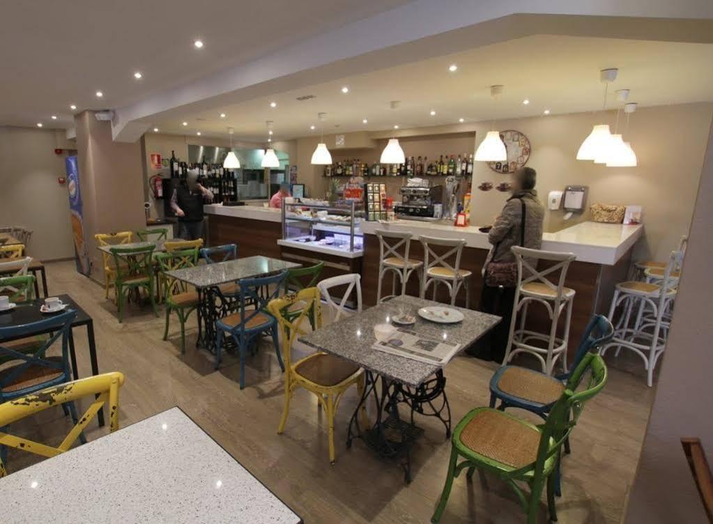 Aparthotel Iceberg Sant Julià de Lòria Екстериор снимка