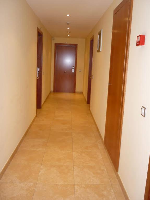 Aparthotel Iceberg Sant Julià de Lòria Екстериор снимка